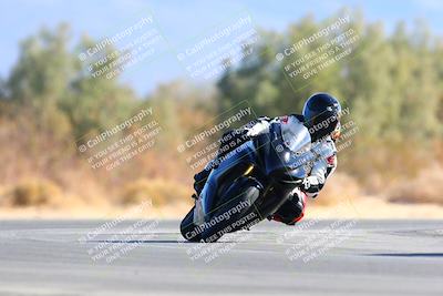 media/Jan-08-2022-SoCal Trackdays (Sat) [[1ec2777125]]/Turn 7 (1035am)/